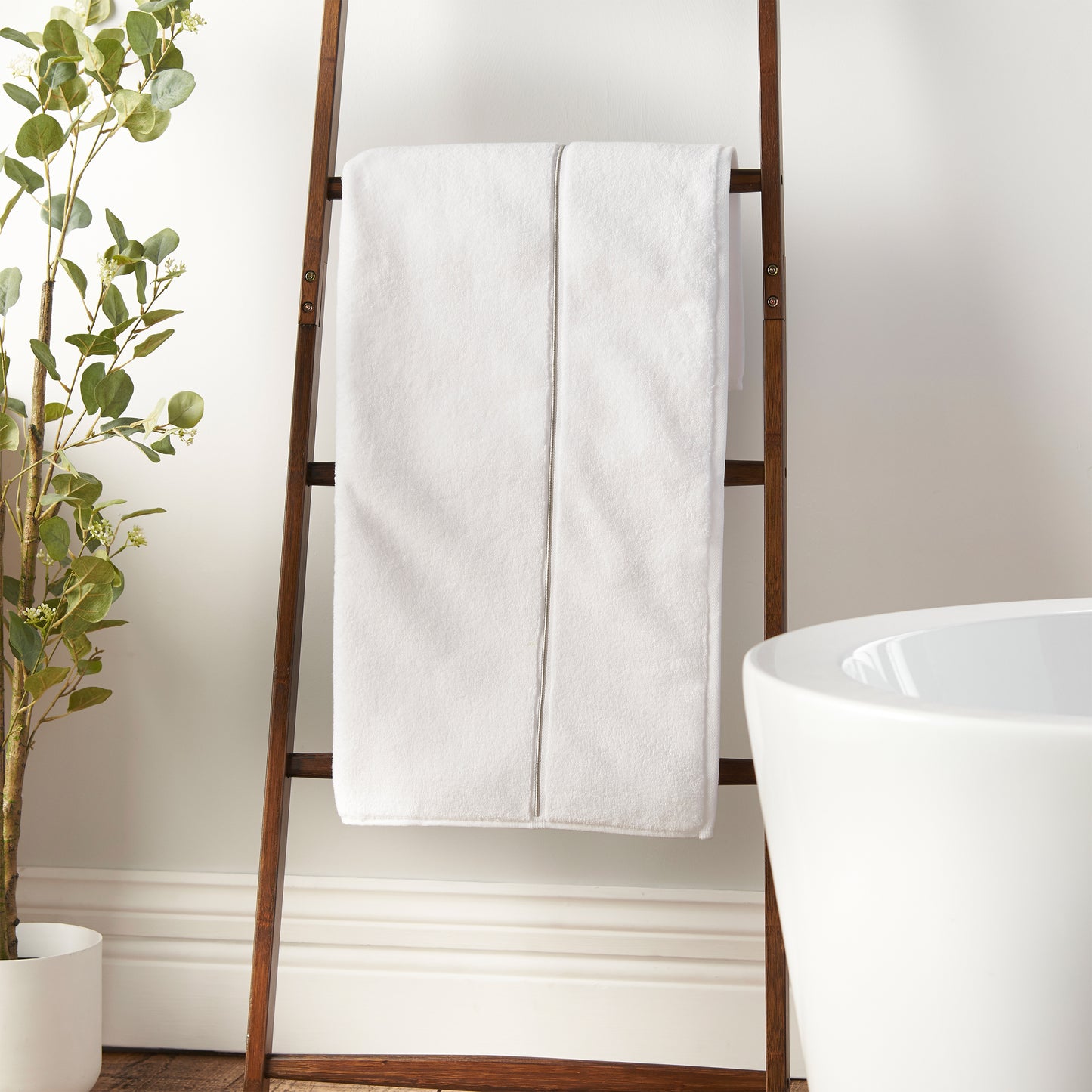 Bianca Zero Twist Satin Stitch Bath Towels - White