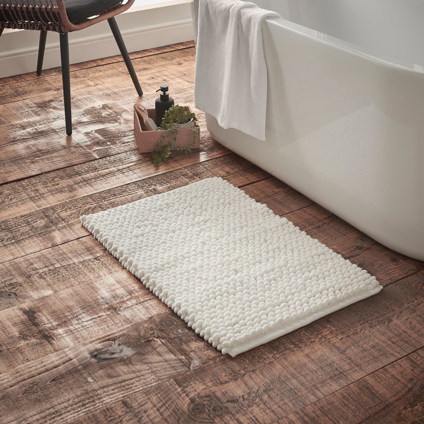 Bianca Aspen Bobble Bath Mat - White