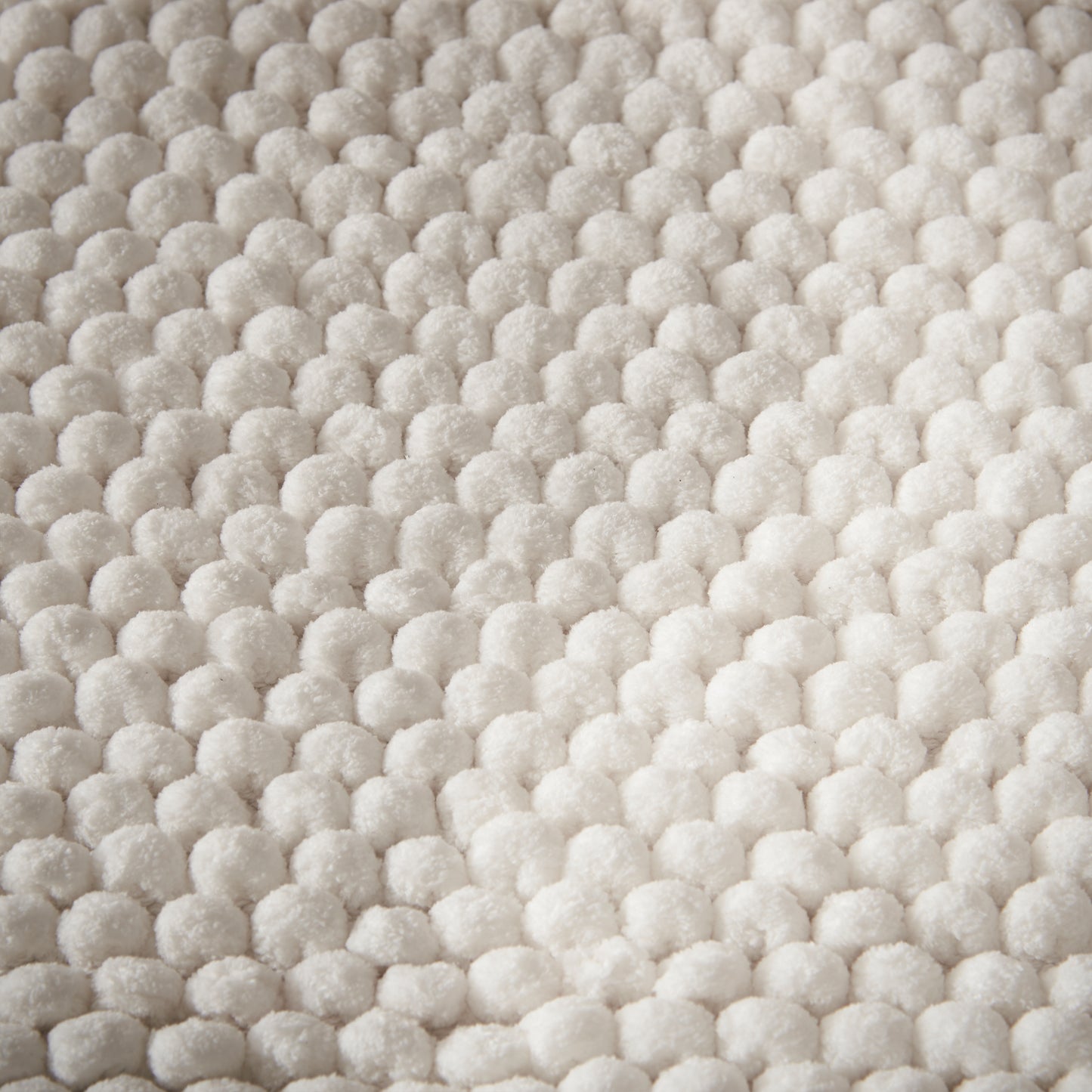 Bianca Aspen Bobble Bath Runner - White