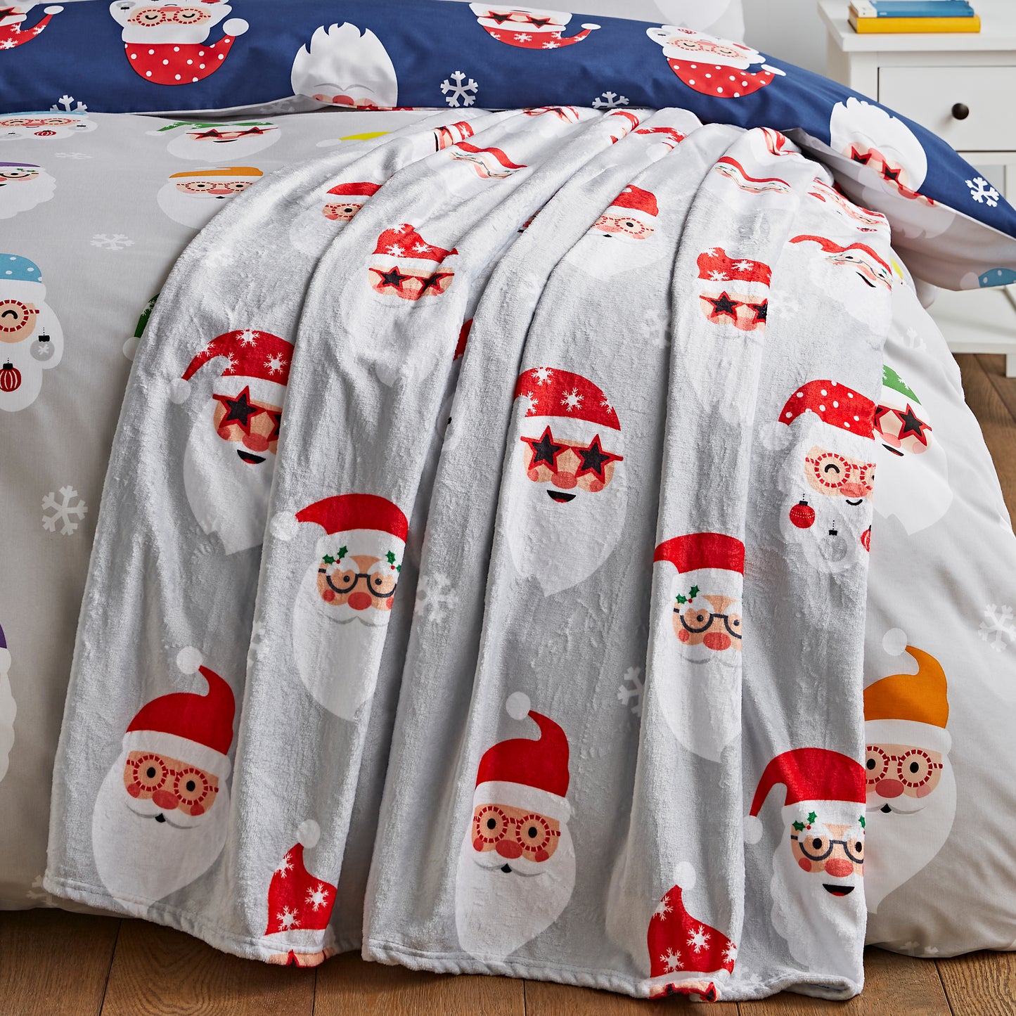 Catherine Lansfield Christmas Spec-Tacular Throw