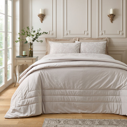 Bridgerton Regal Velvet Bedspread - Cream