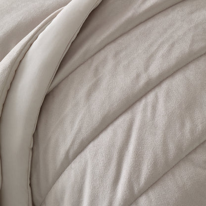 Bridgerton Regal Velvet Bedspread - Cream