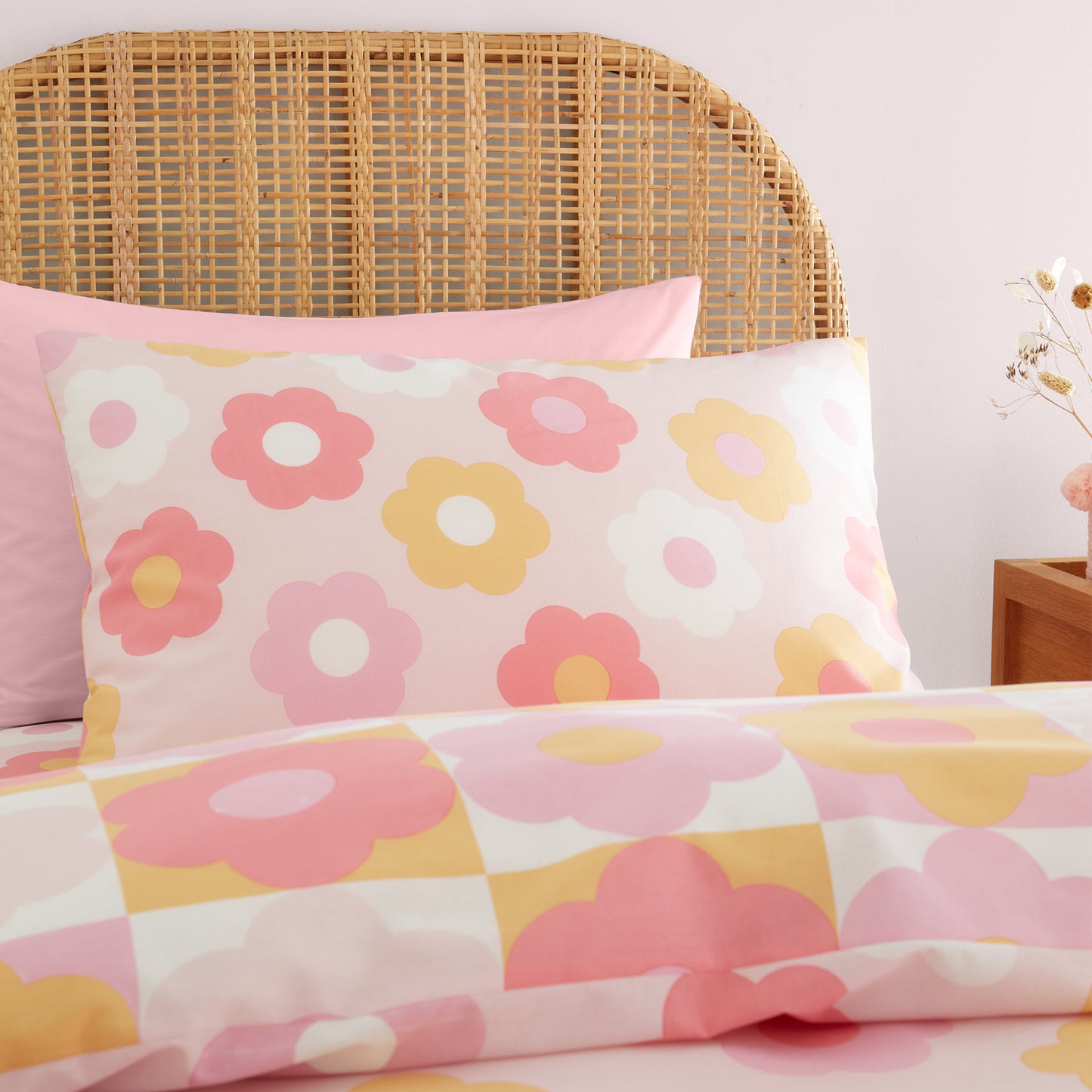 Catherine Lansfield Retro Daisy Duvet Cover Set