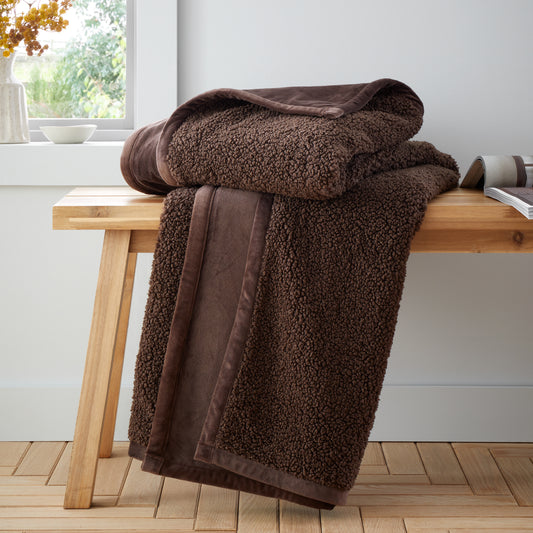 Catherine Lansfield So Soft Velvet Boucle Throw - Chocolate