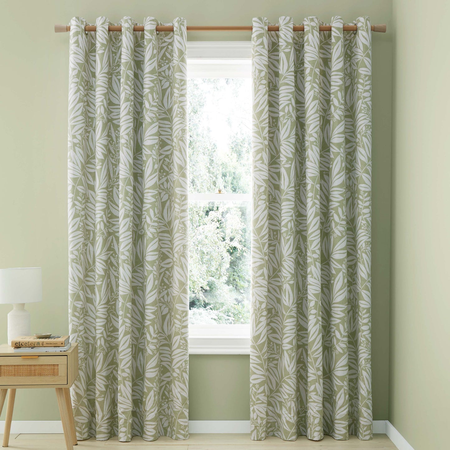 Catherine Lansfield Sorrel Leaf Eyelet Curtains - Green
