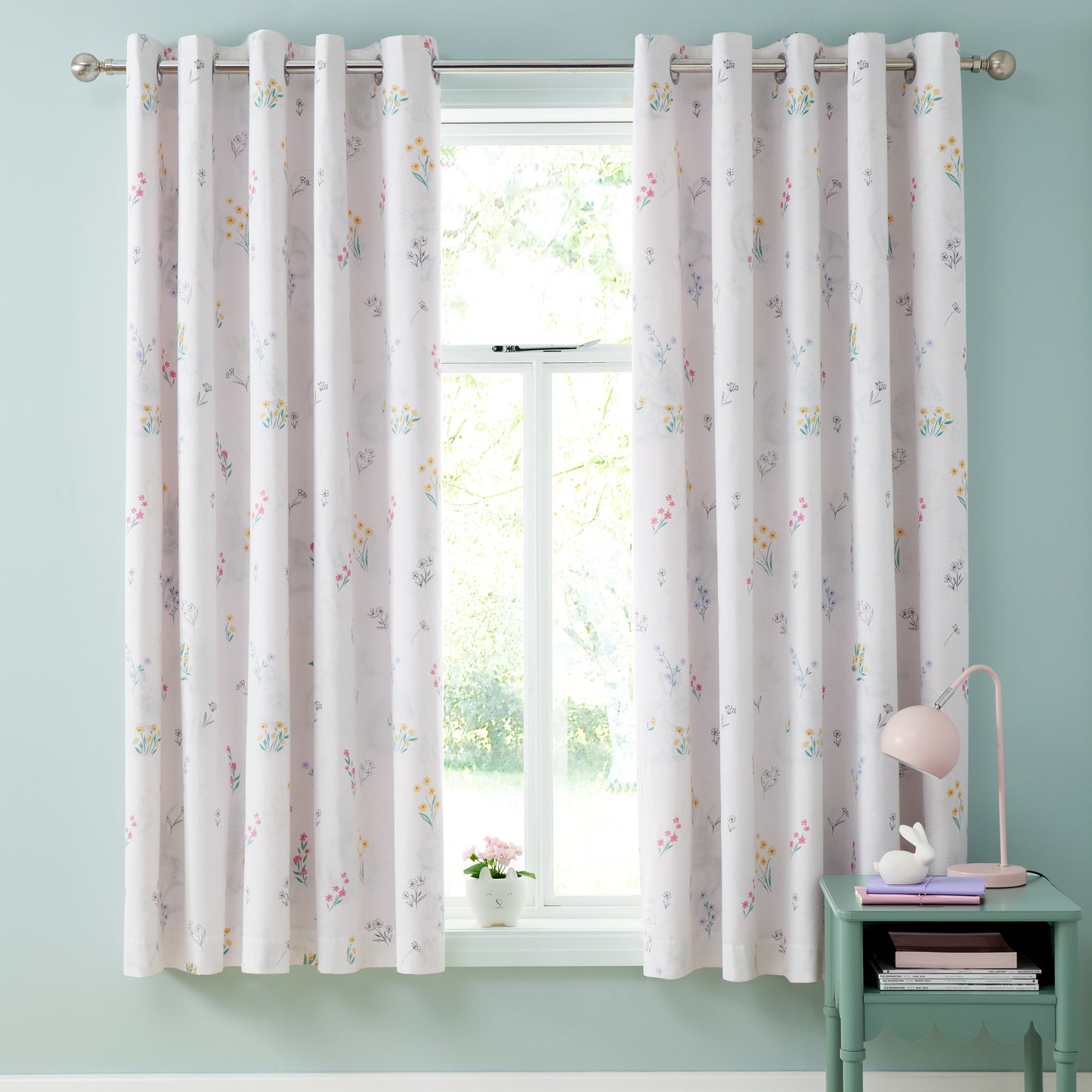 Catherine Lansfield Bunny Tails Ditsy Flower Eyelet Curtains