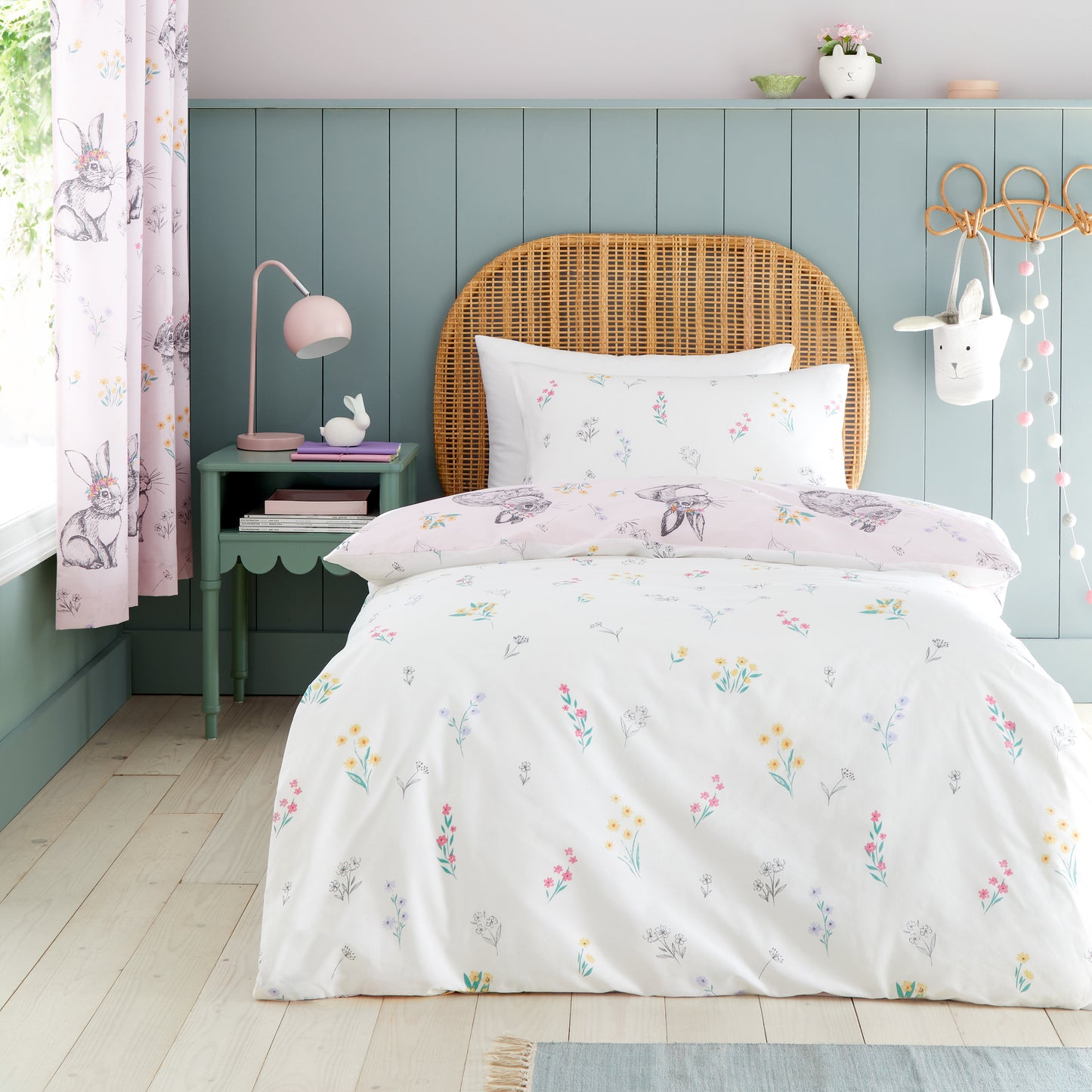 Catherine Lansfield Bunny Tails Ditsy Flower Duvet Cover Set