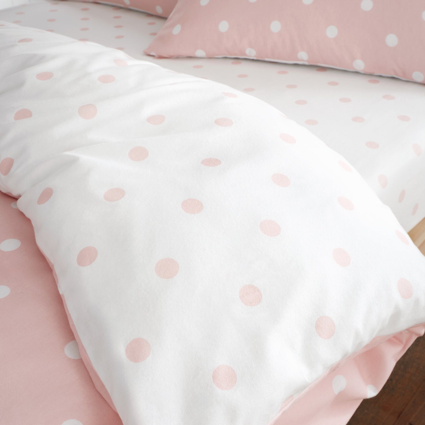 Catherine Lansfield Brushed Polka Dot Fitted Sheet - Pink