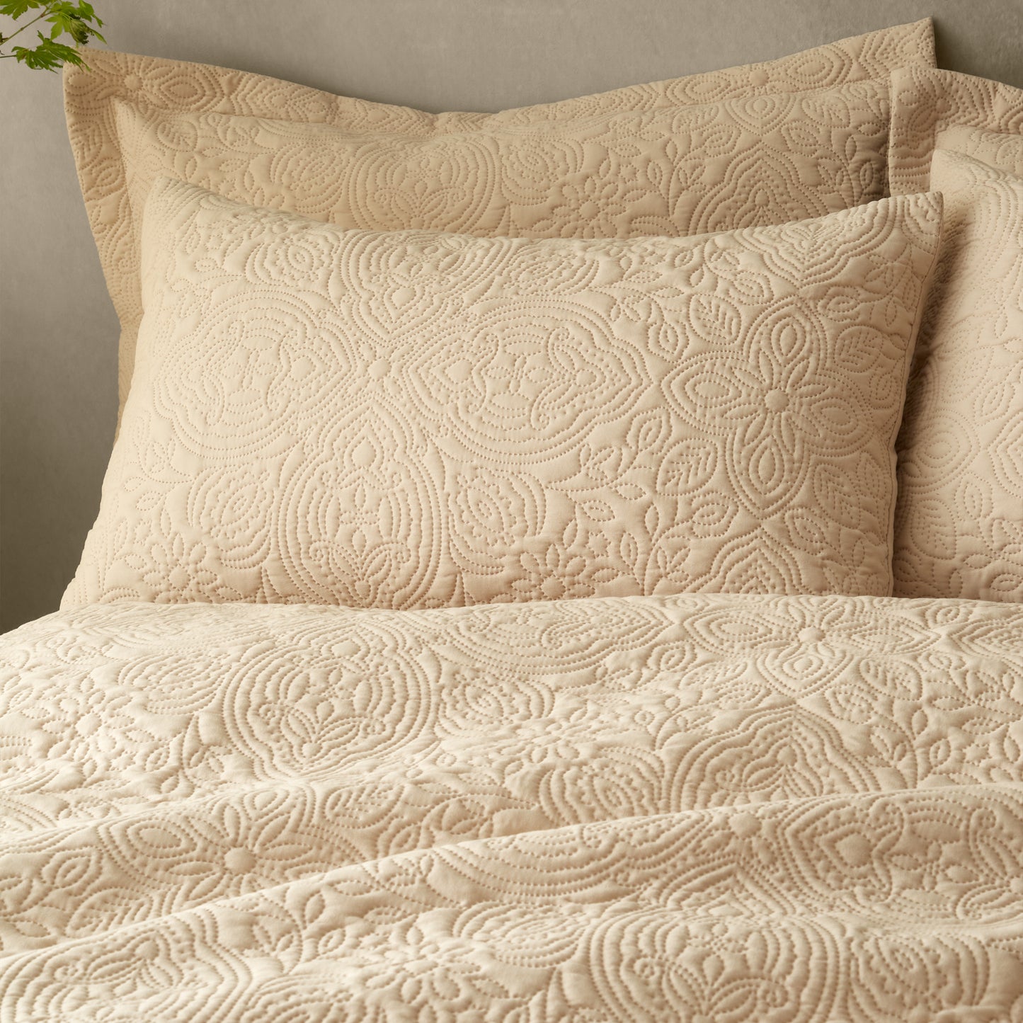 Pineapple Elephant Casablanca Pinsonic Duvet Cover Set - Natural