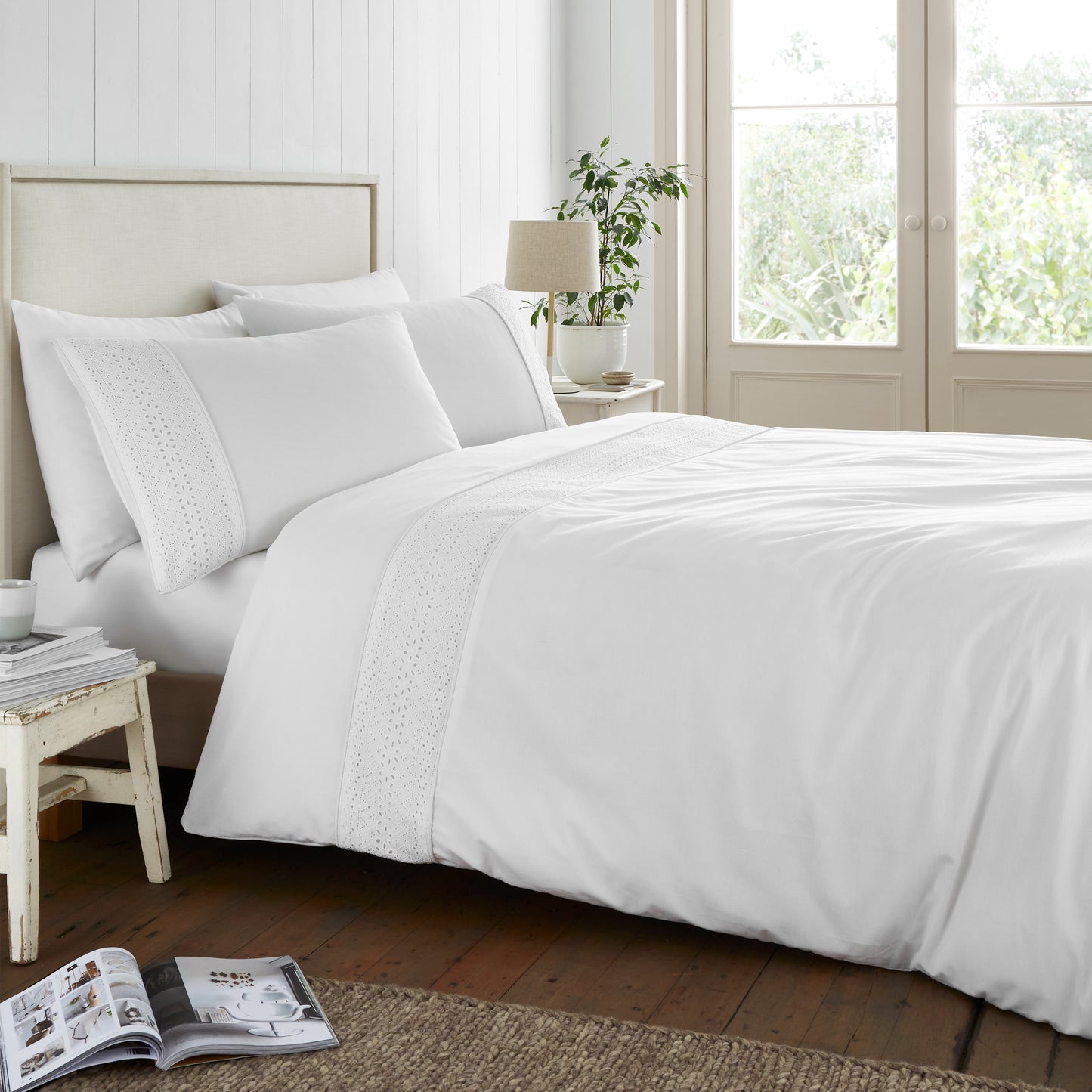 Catherine Lansfield Broderie Anglaise Duvet Cover Set - White