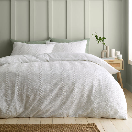 Catherine Lansfield Heatset Wave Duvet Cover Set - White
