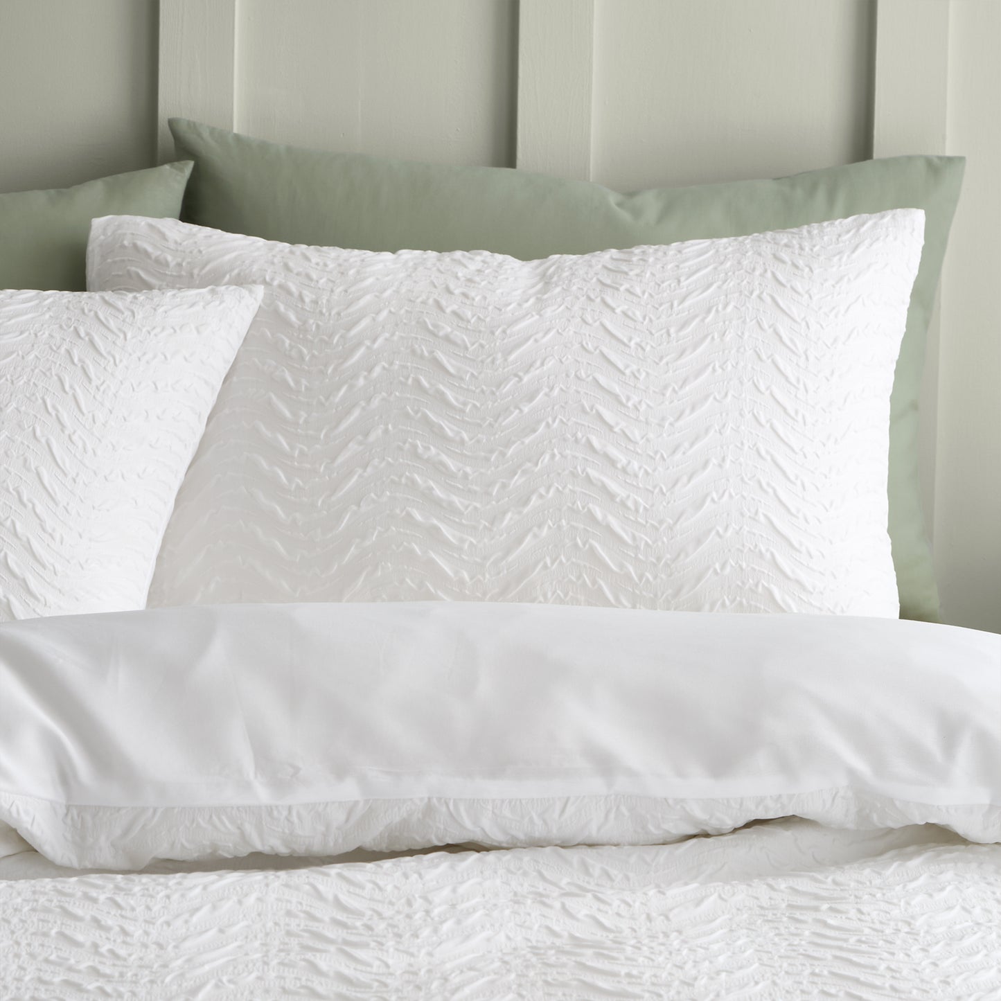 Catherine Lansfield Heatset Wave Duvet Cover Set - White
