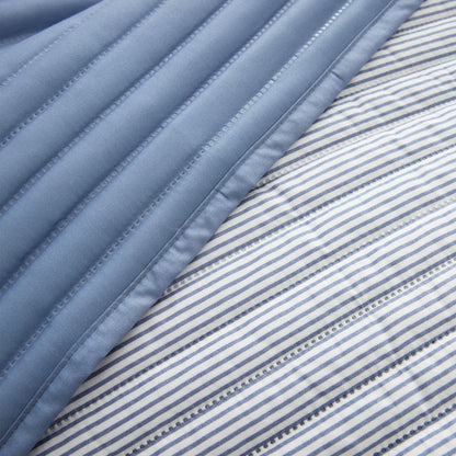 Catherine Lansfield Stripe Bedspread - Blue