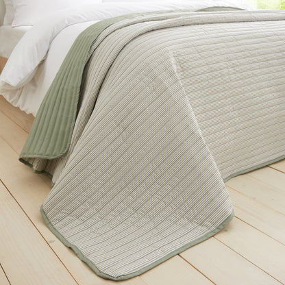 Catherine Lansfield Stripe Bedspread - Green