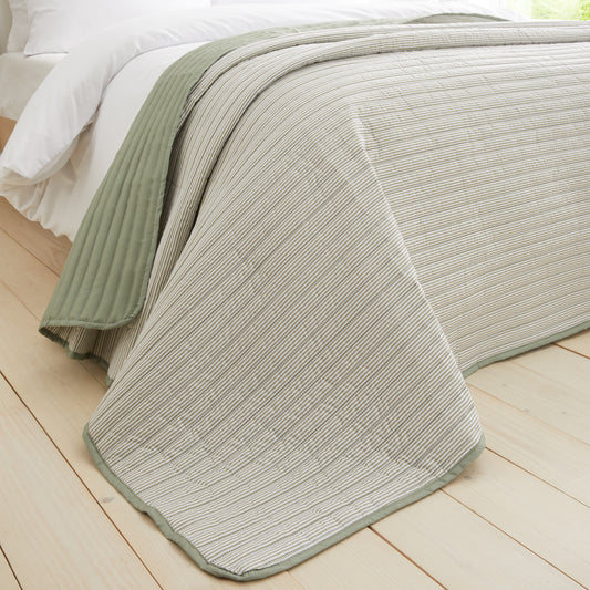Catherine Lansfield Stripe Bedspread - Green