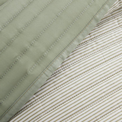 Catherine Lansfield Stripe Bedspread - Green