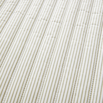 Catherine Lansfield Stripe Bedspread - Green