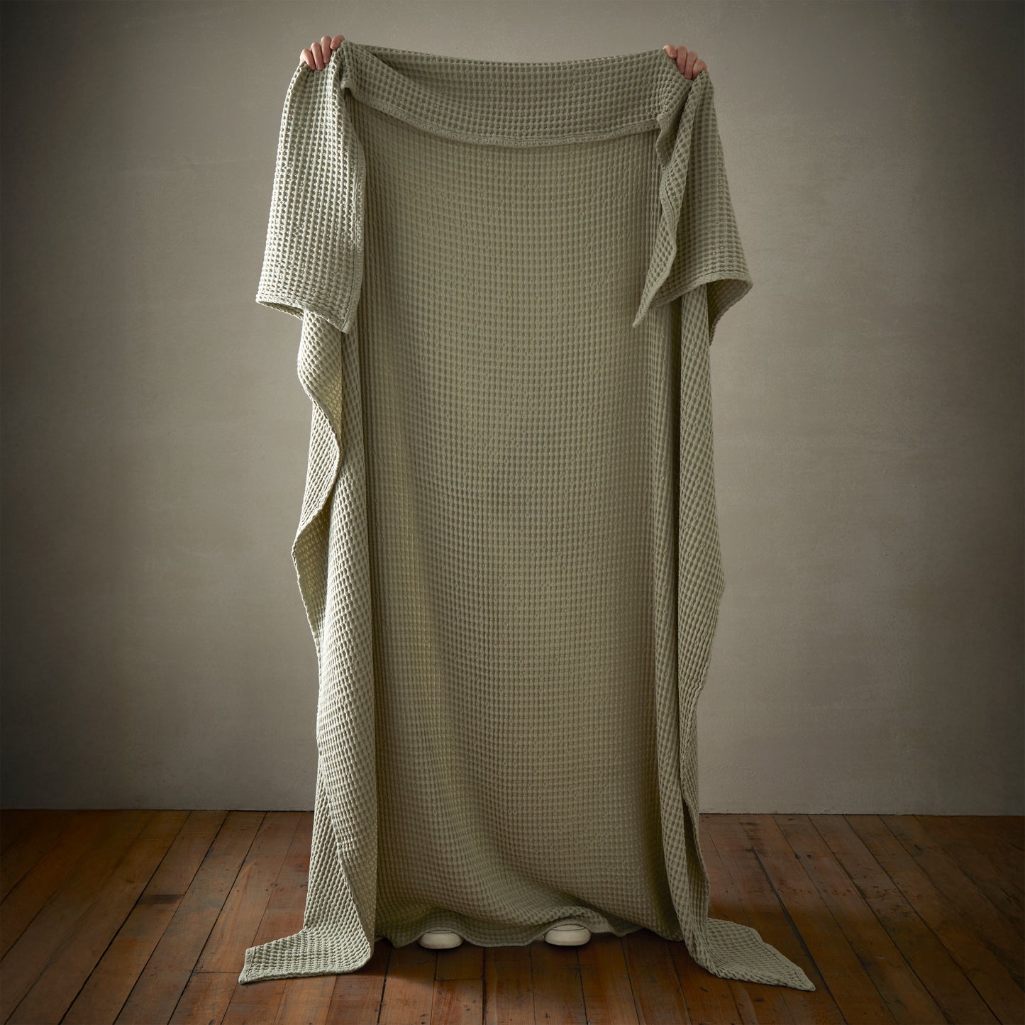 Pineapple Elephant Jaipur Waffle Throw - Sage