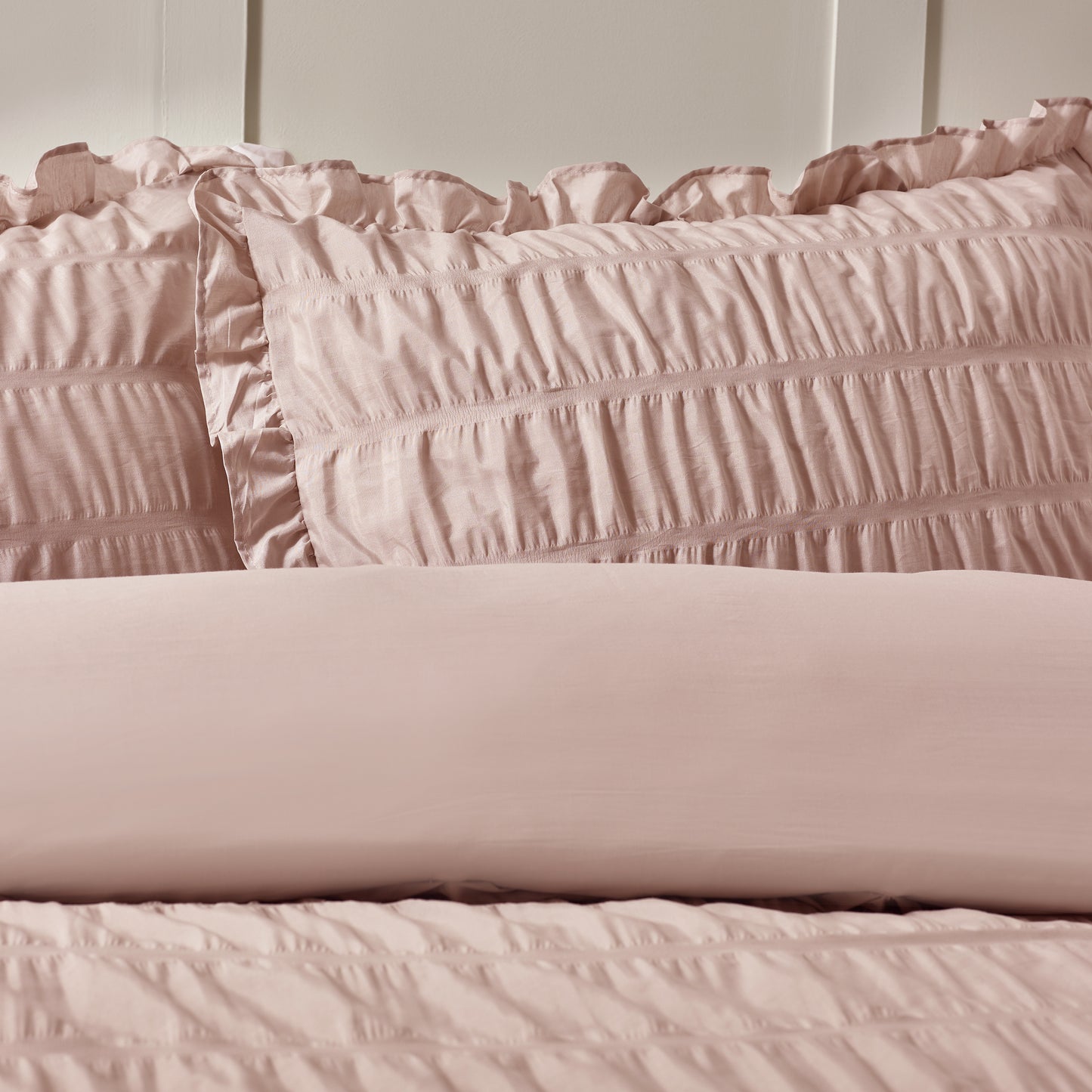 Catherine Lansfield Seersucker Frill Duvet Cover Set - Pink