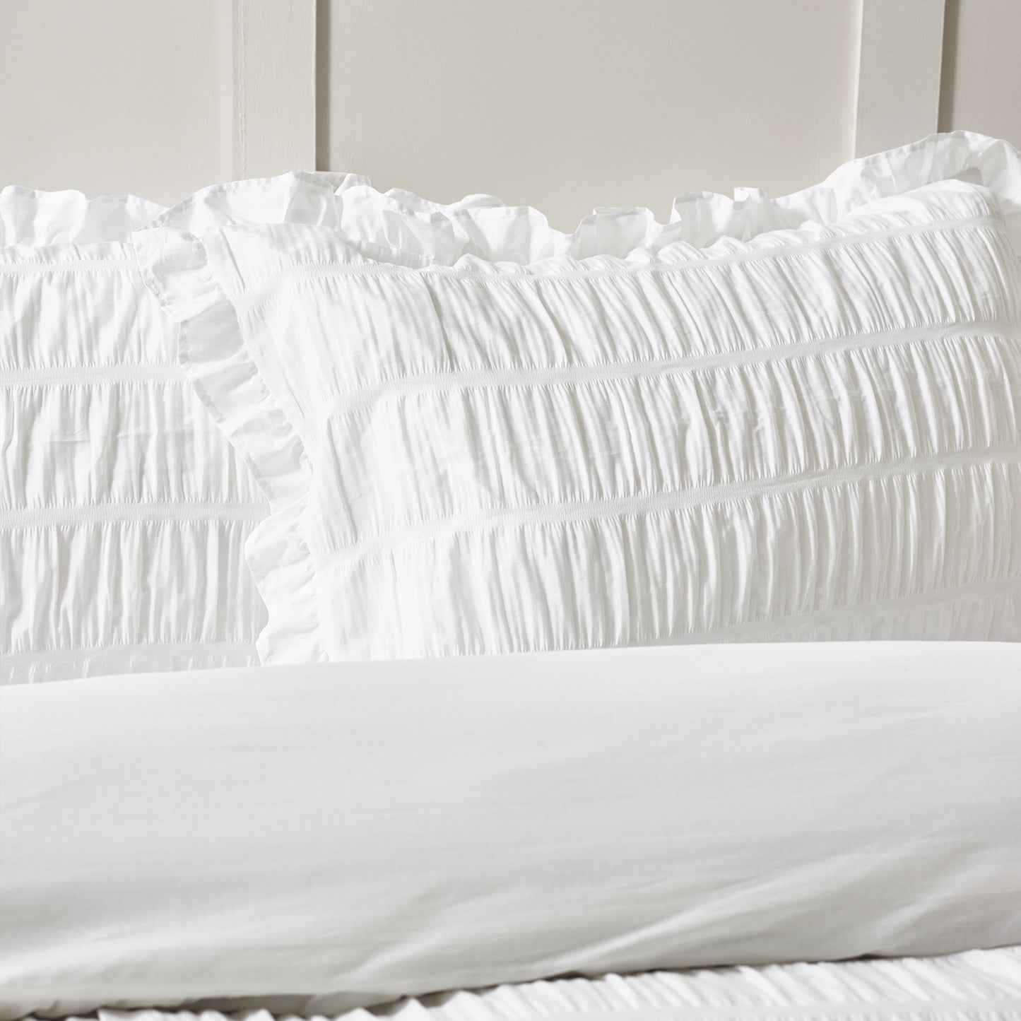 Catherine Lansfield Seersucker Frill Duvet Cover Set - White