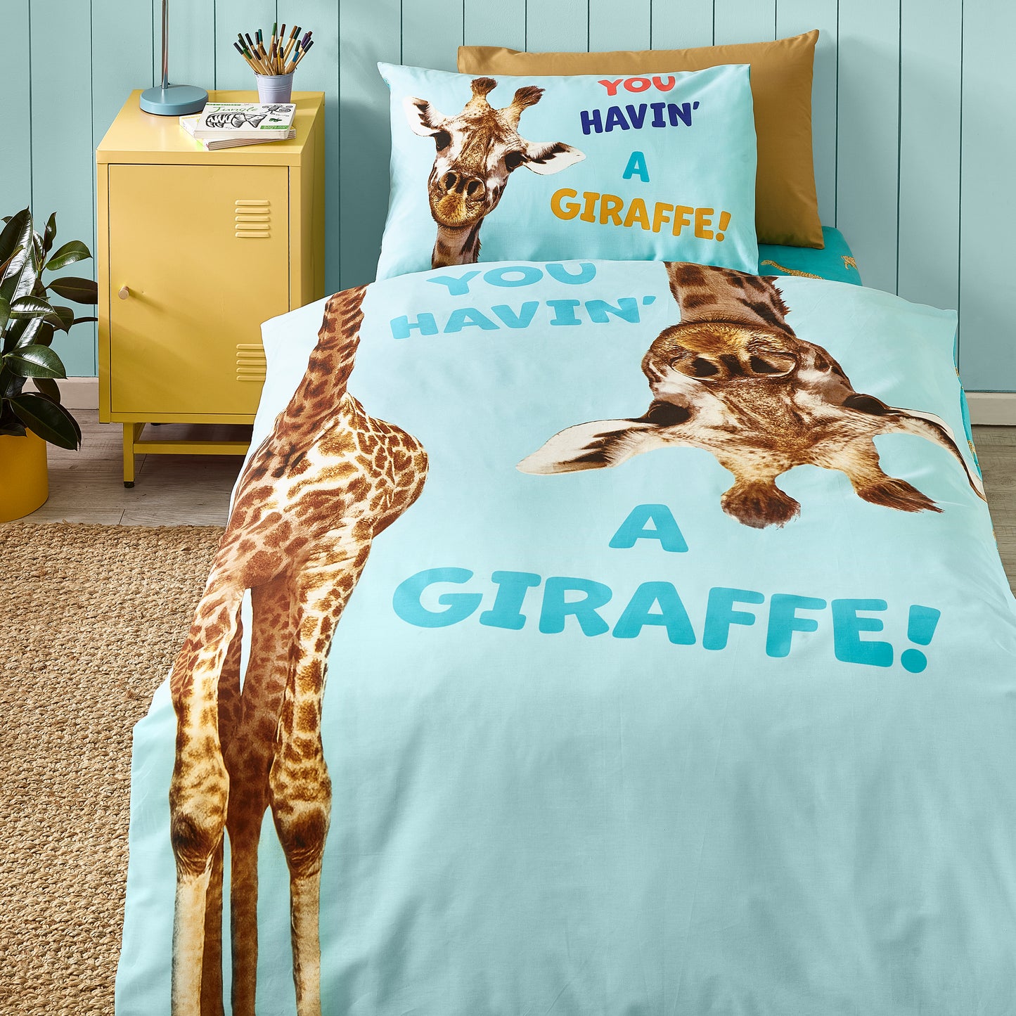 Catherine Lansfield Havin A Giraffe Duvet Cover Set