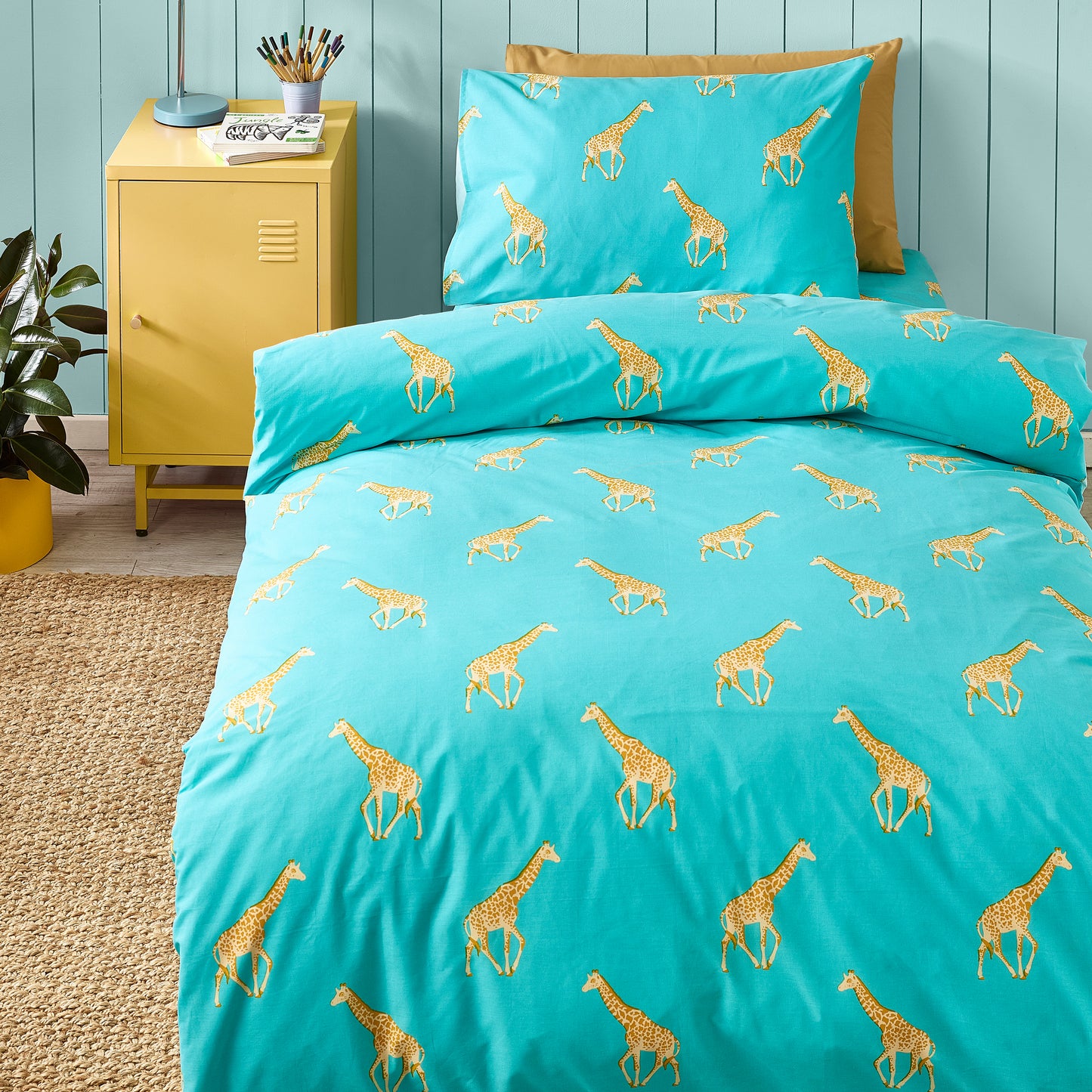Catherine Lansfield Havin A Giraffe Duvet Cover Set