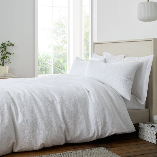 Bianca Fleur Matelassé Duvet Cover Set - White