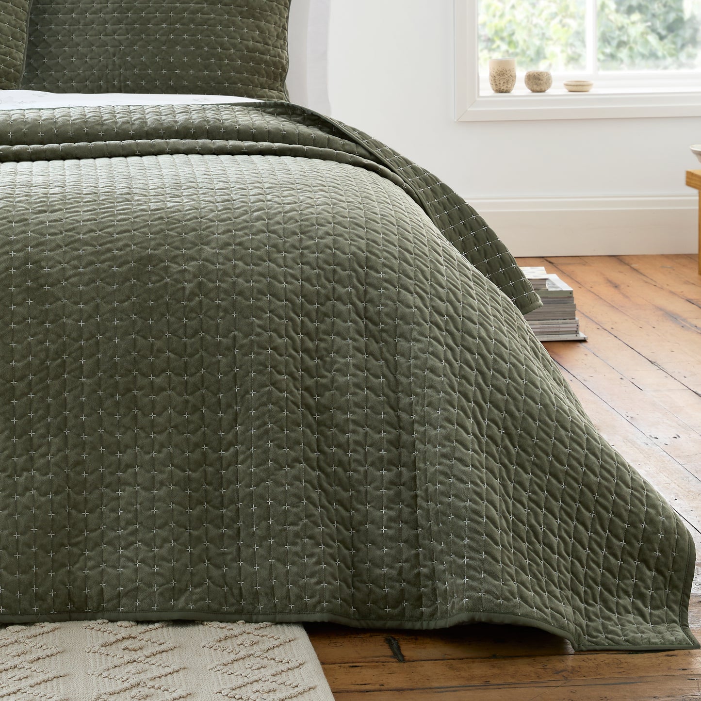 Bianca Attica Velvet Bedspread - Green