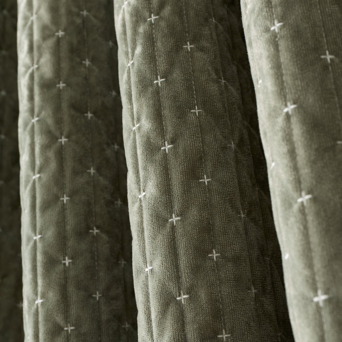Bianca Attica Velvet Eyelet Curtains - Green