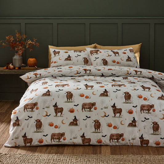 Catherine Lansfield Halloween Highland Cow Duvet Cover Set