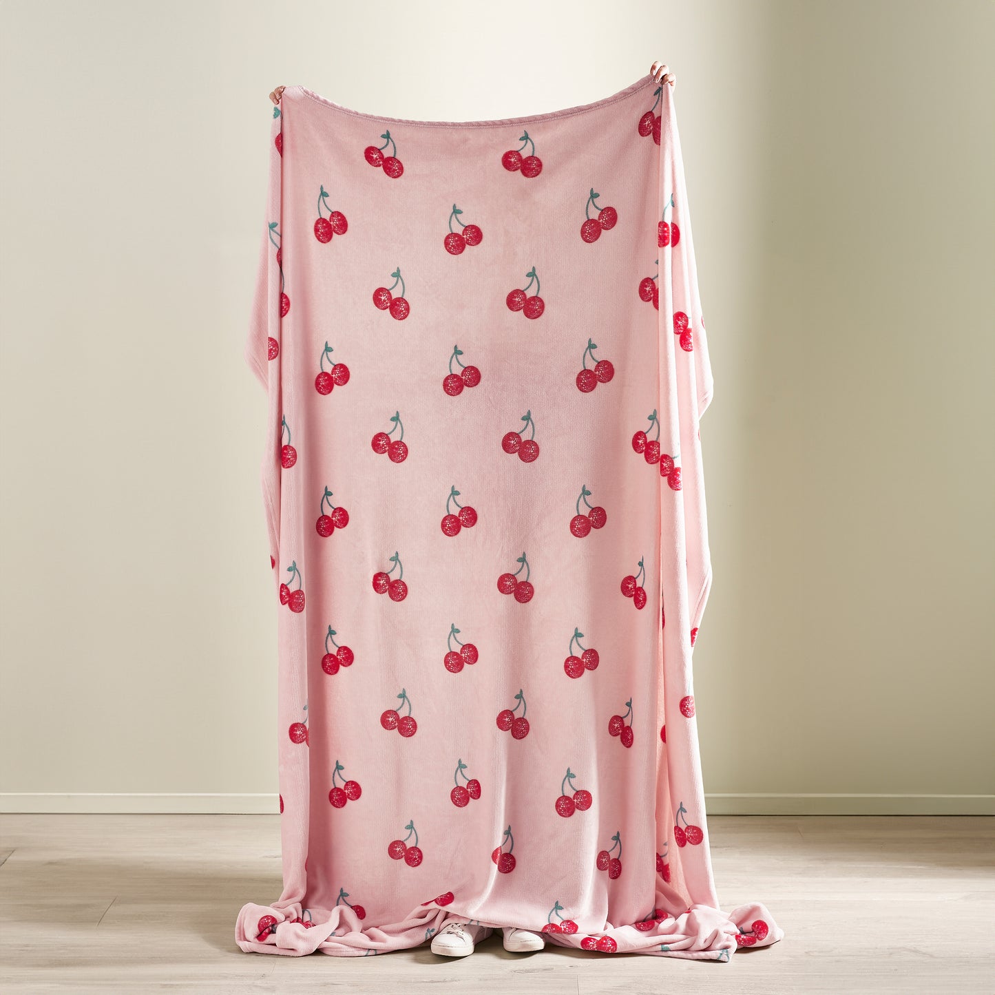 Catherine Lansfield Disco Cherries Throw