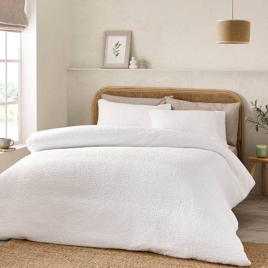 Catherine Lansfield Crinkle Seersucker Duvet Cover Set - White