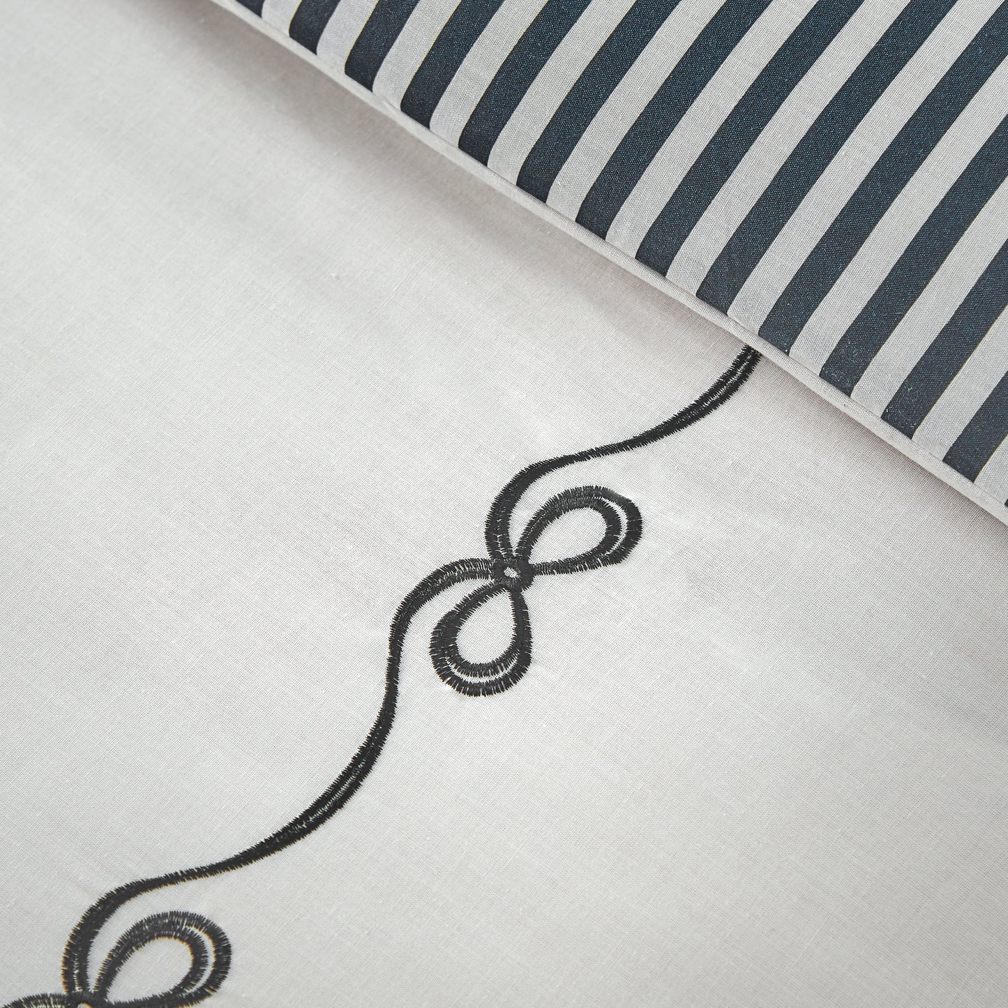 Catherine Lansfield Bow Embroidery Duvet Cover Set - Cream/Black