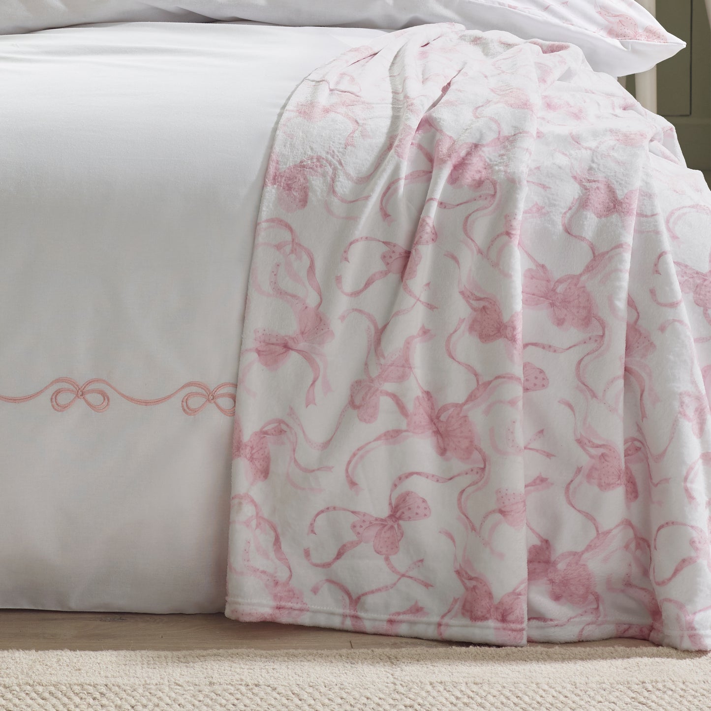 Catherine Lansfield Bow Throw