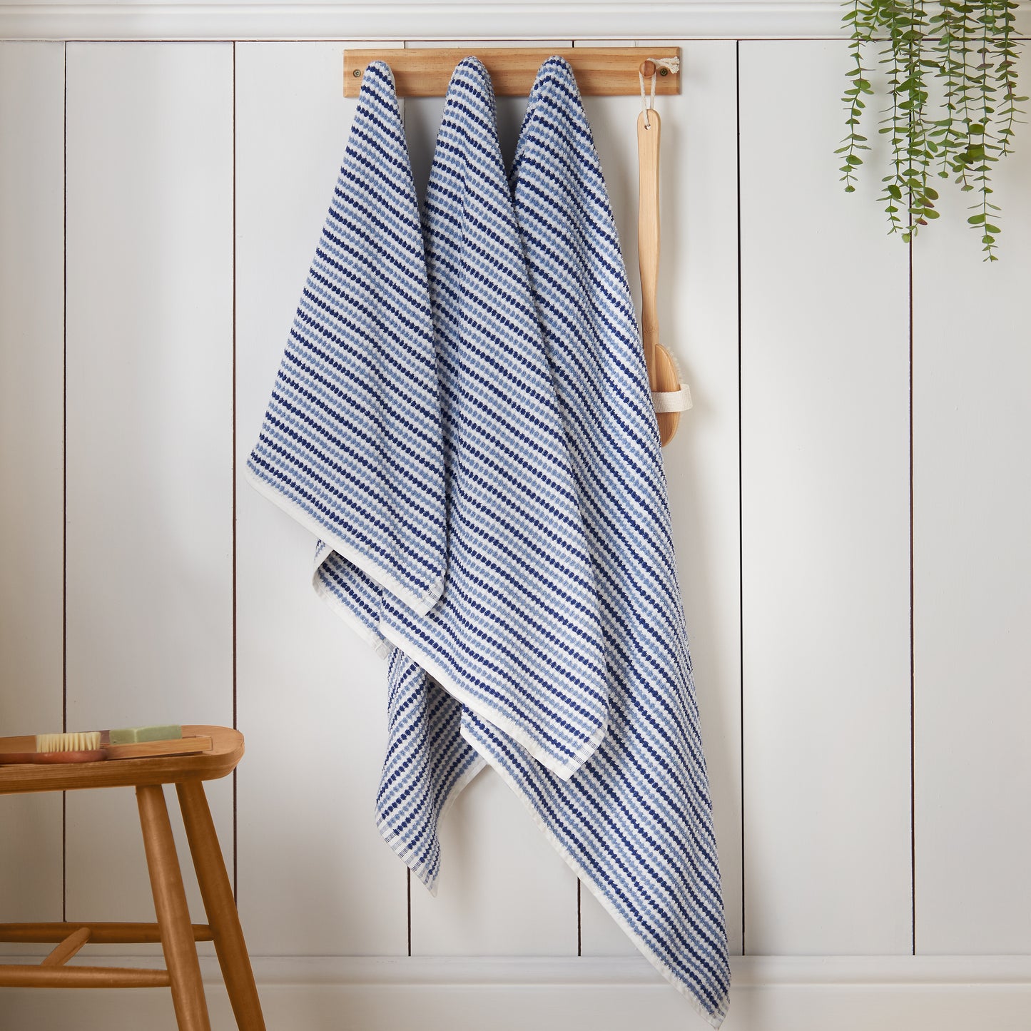 Catherine Lansfield Rice Weave Stripe Bath Towels - Blue