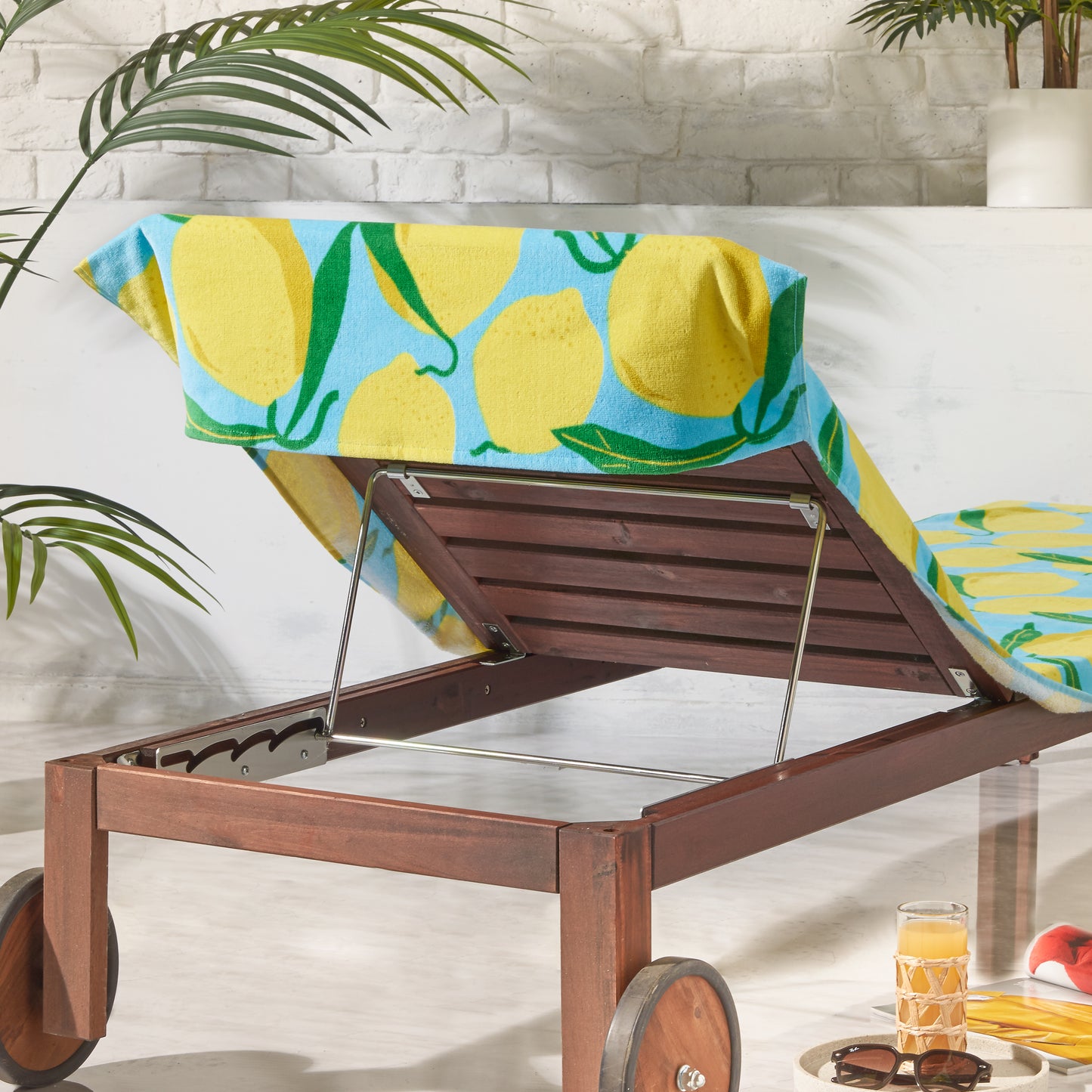 Catherine Lansfield Lemons Lounger Beach Towel