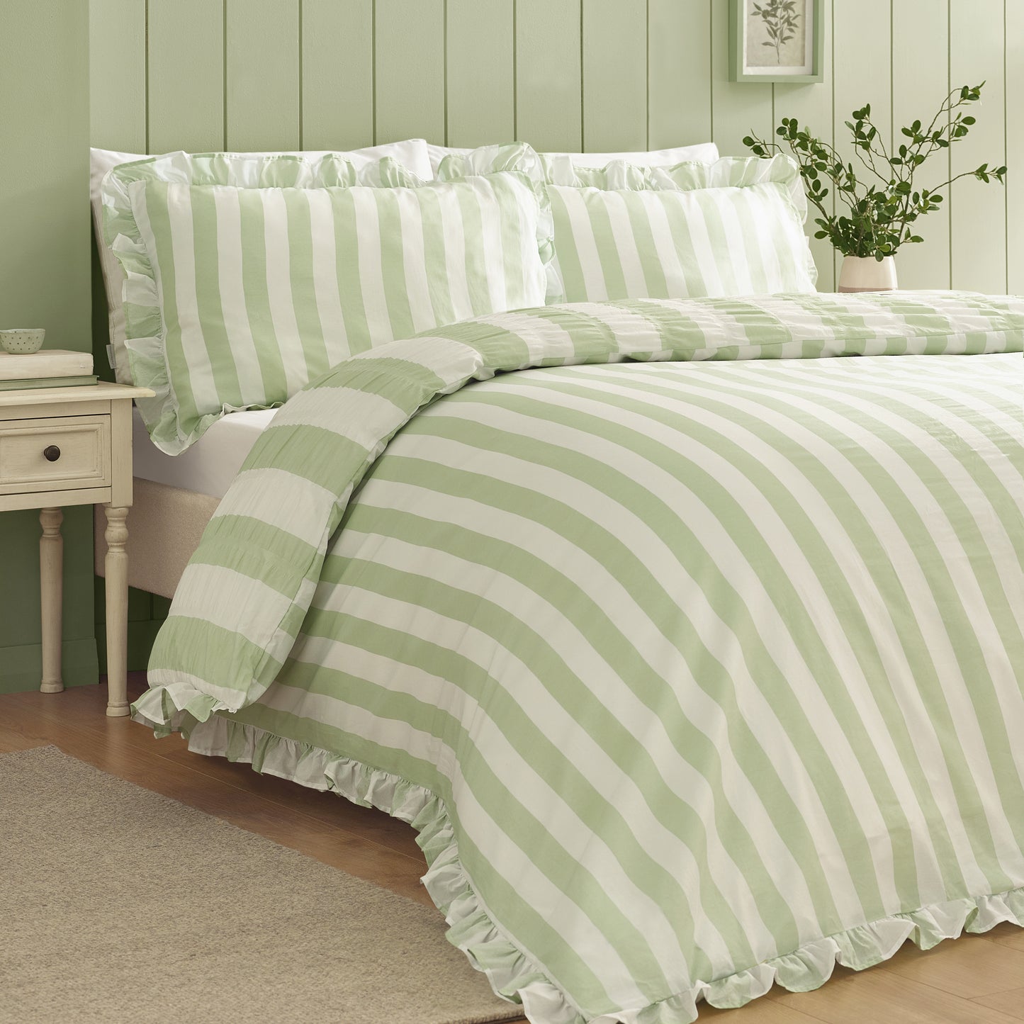Catherine Lansfield Seersucker Frill Stripe Duvet Cover Set - Green