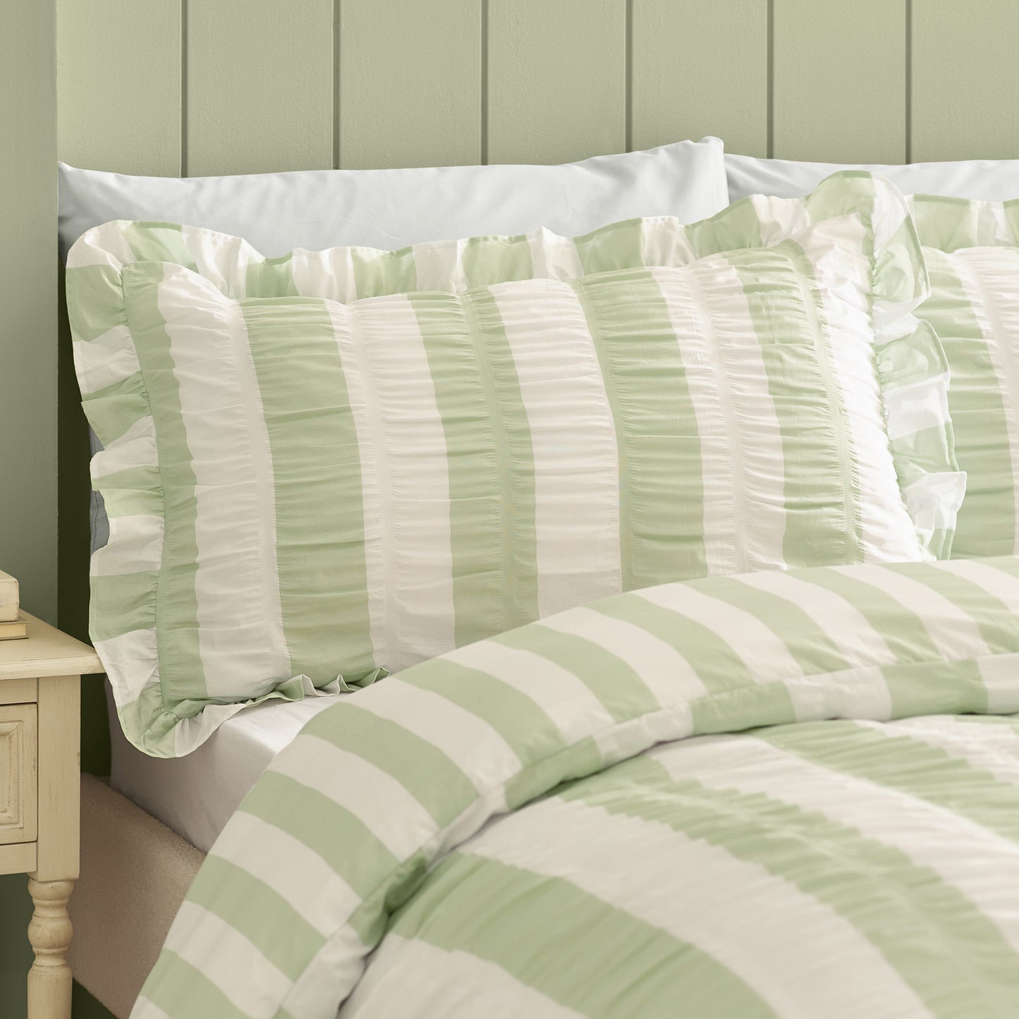 Catherine Lansfield Seersucker Frill Stripe Duvet Cover Set - Green