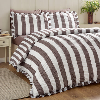 Catherine Lansfield Seersucker Frill Stripe Duvet Cover Set - Chocolate