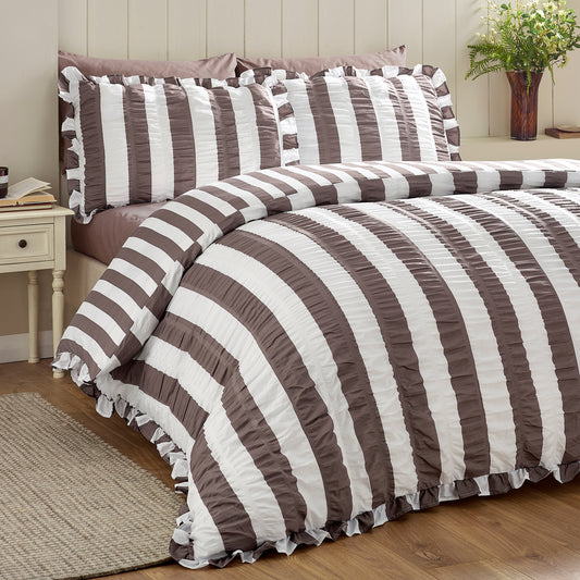 Catherine Lansfield Seersucker Frill Stripe Duvet Cover Set - Chocolate