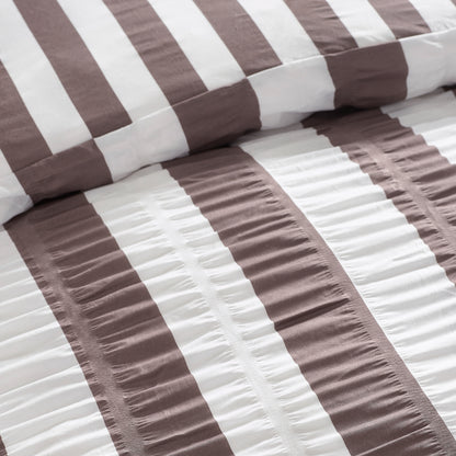 Catherine Lansfield Seersucker Frill Stripe Duvet Cover Set - Chocolate