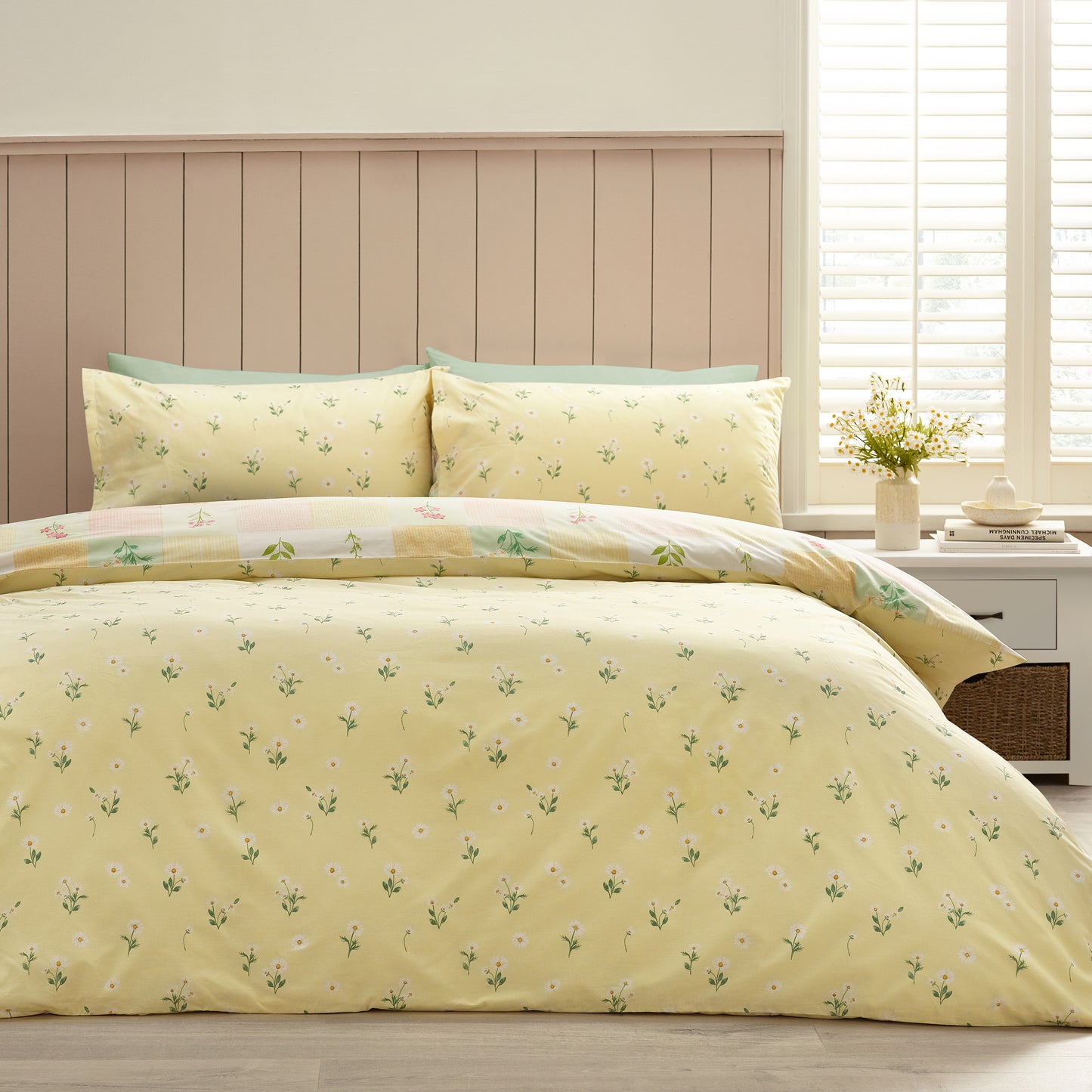 Catherine Lansfield Daisy Patchwork Duvet Cover Set - Yellow