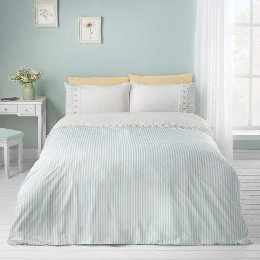 Catherine Lansfield Embroidered Daisy Duvet Cover Set - Sage