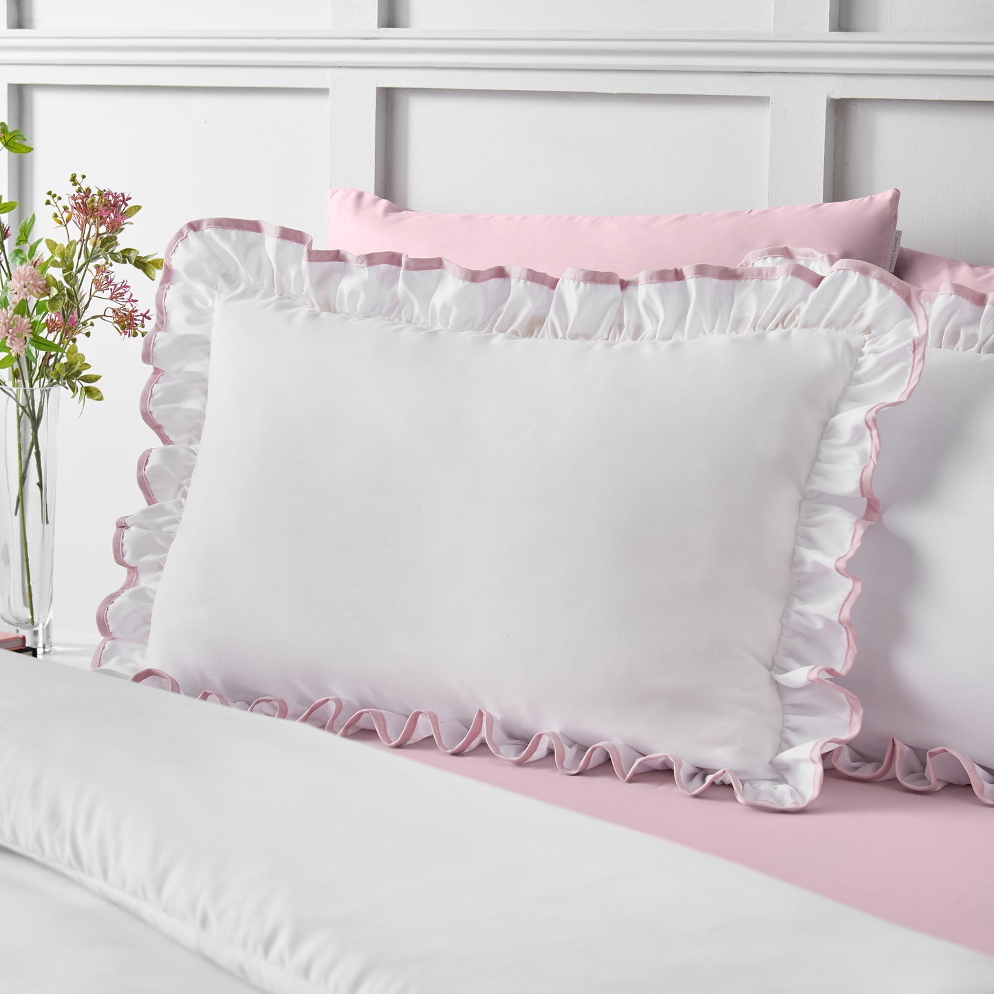 Catherine Lansfield So Soft Mono Frill Duvet Cover Set - White/Pink