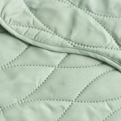 Catherine Lansfield Scallop Waves Bedspread - Green