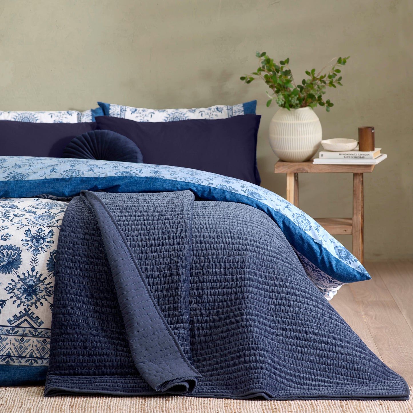 Catherine Lansfield Velvet Pinsonic Bedspread - Navy