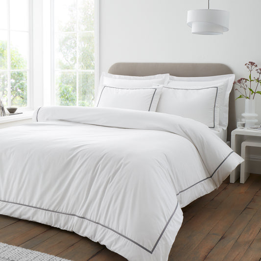 Bianca Contrast Trim Duvet Cover Set - White/Black