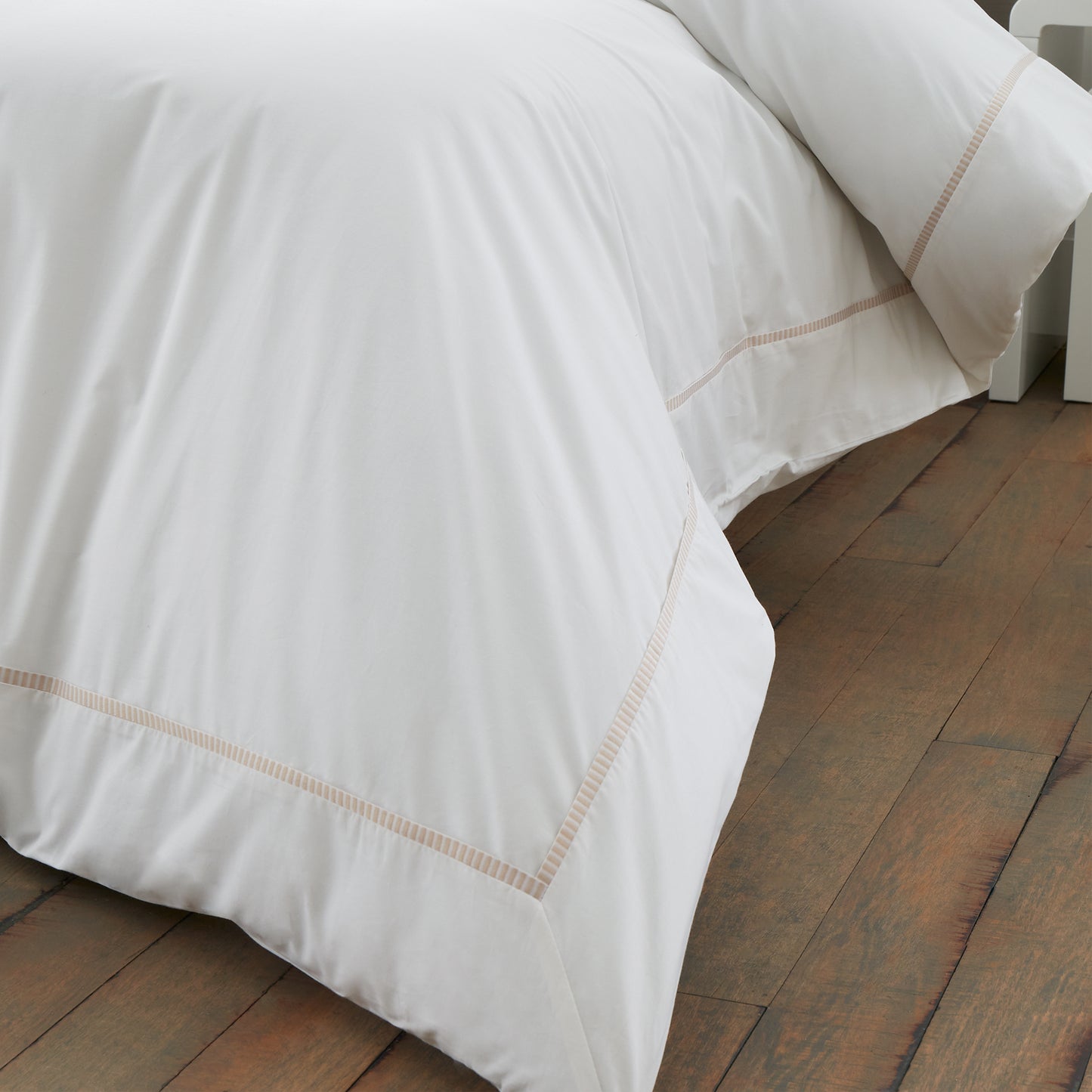 Bianca Contrast Trim Duvet Cover Set - White/Natural