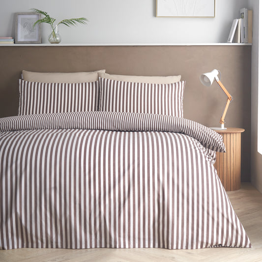 Catherine Lansfield Epping Textured Stripe Duvet Cover Set - Chocolate