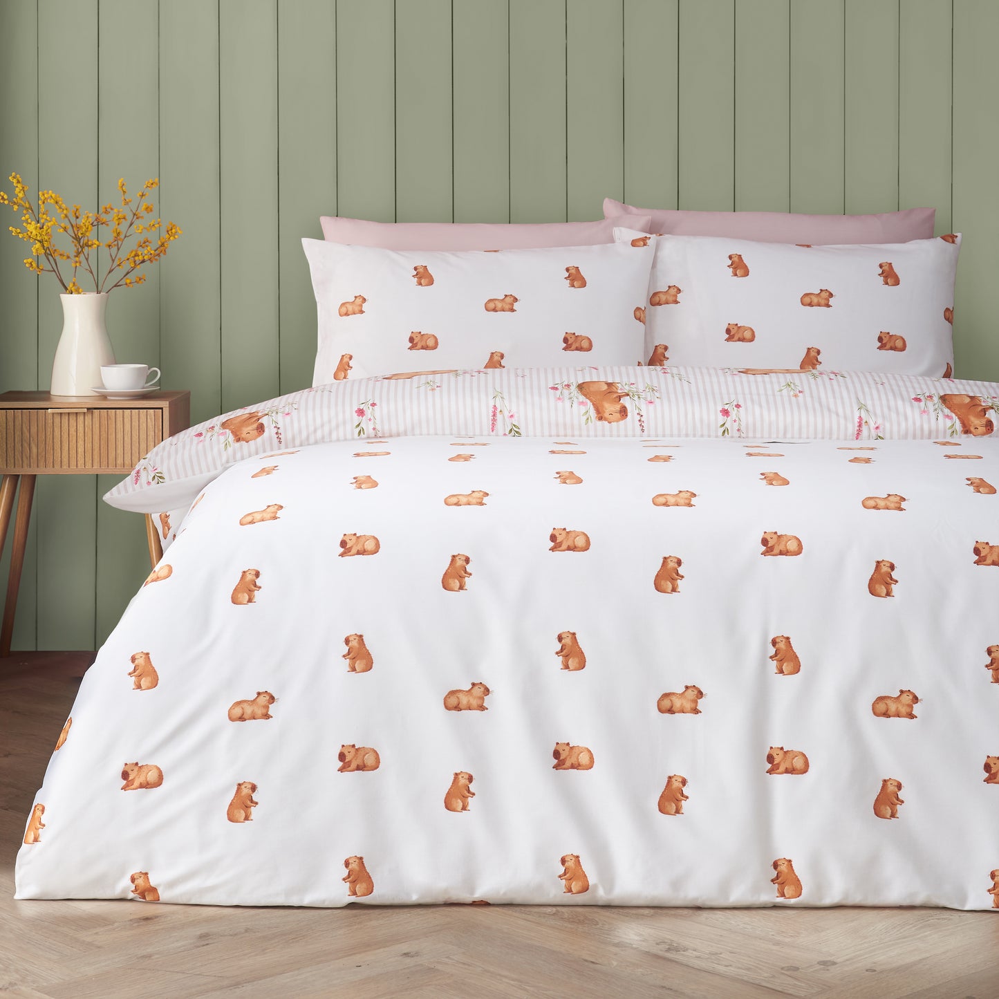 Catherine Lansfield Happy Capybara Duvet Cover Set - Natural